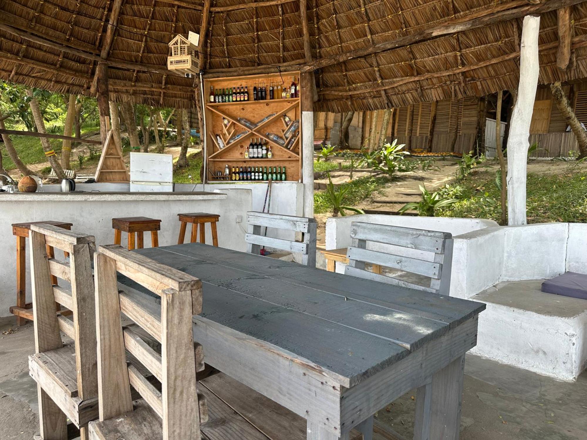 Maweni Beach Bungalows キリンドニ エクステリア 写真