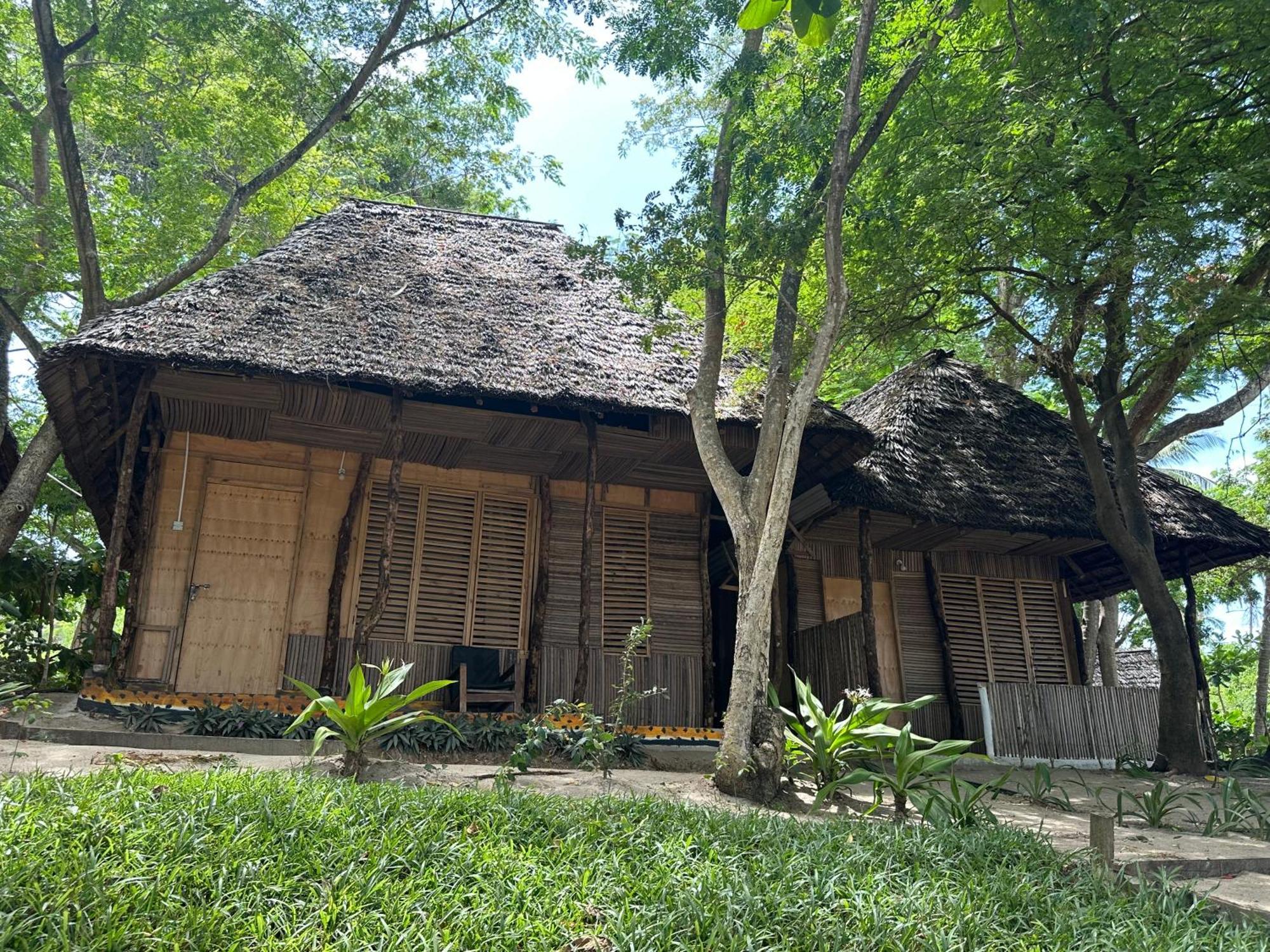 Maweni Beach Bungalows キリンドニ エクステリア 写真