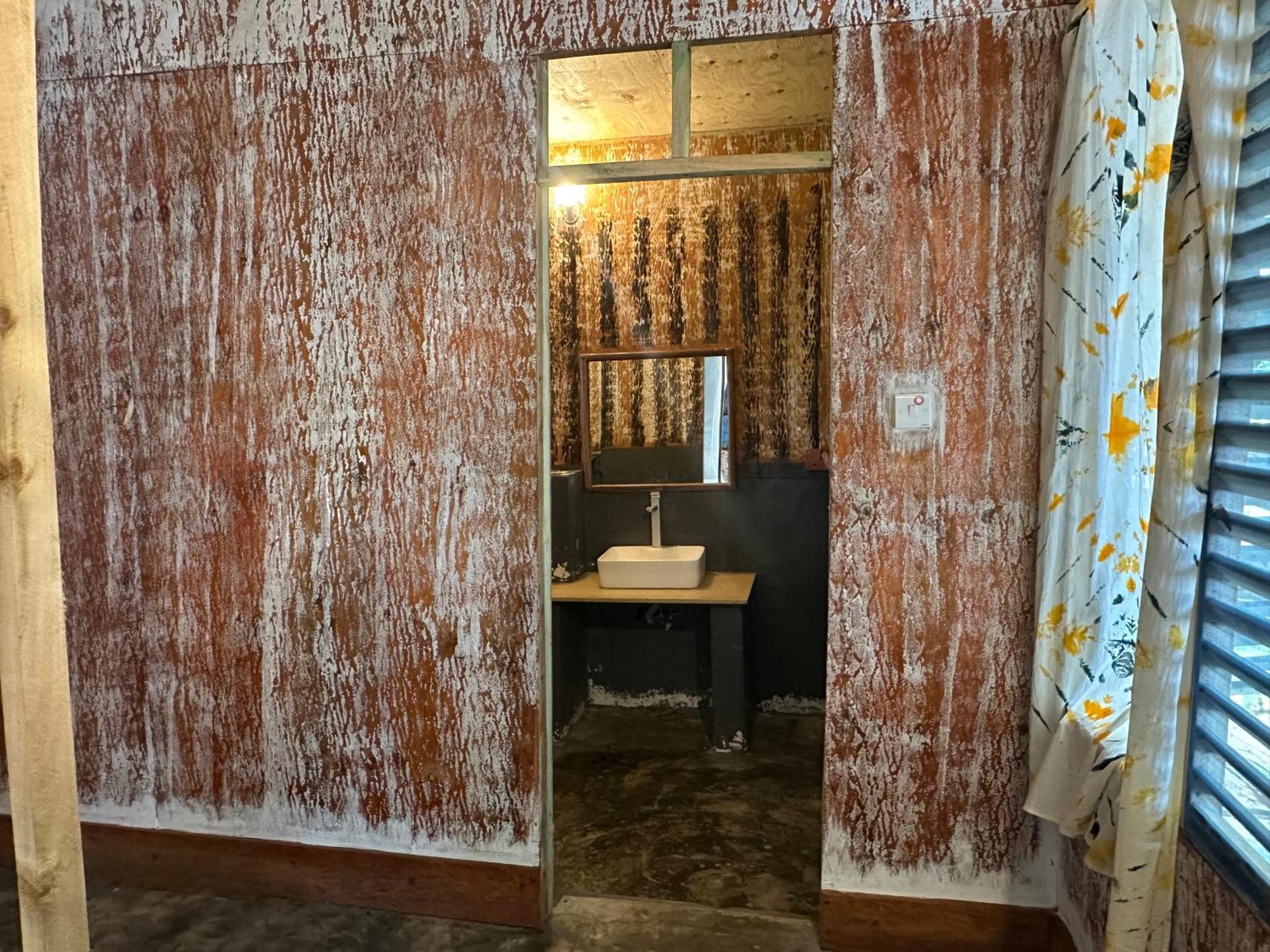 Maweni Beach Bungalows キリンドニ エクステリア 写真