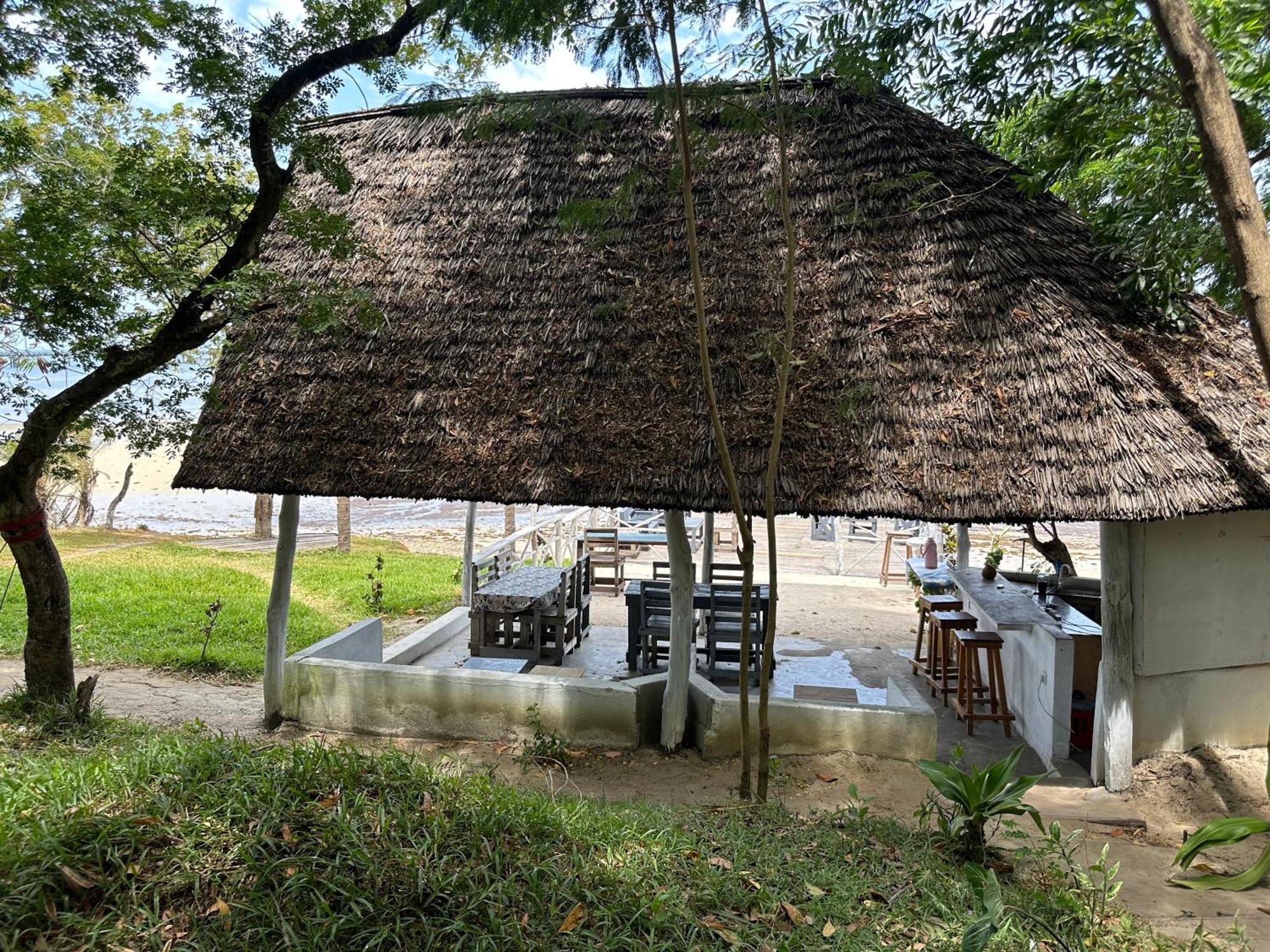Maweni Beach Bungalows キリンドニ エクステリア 写真