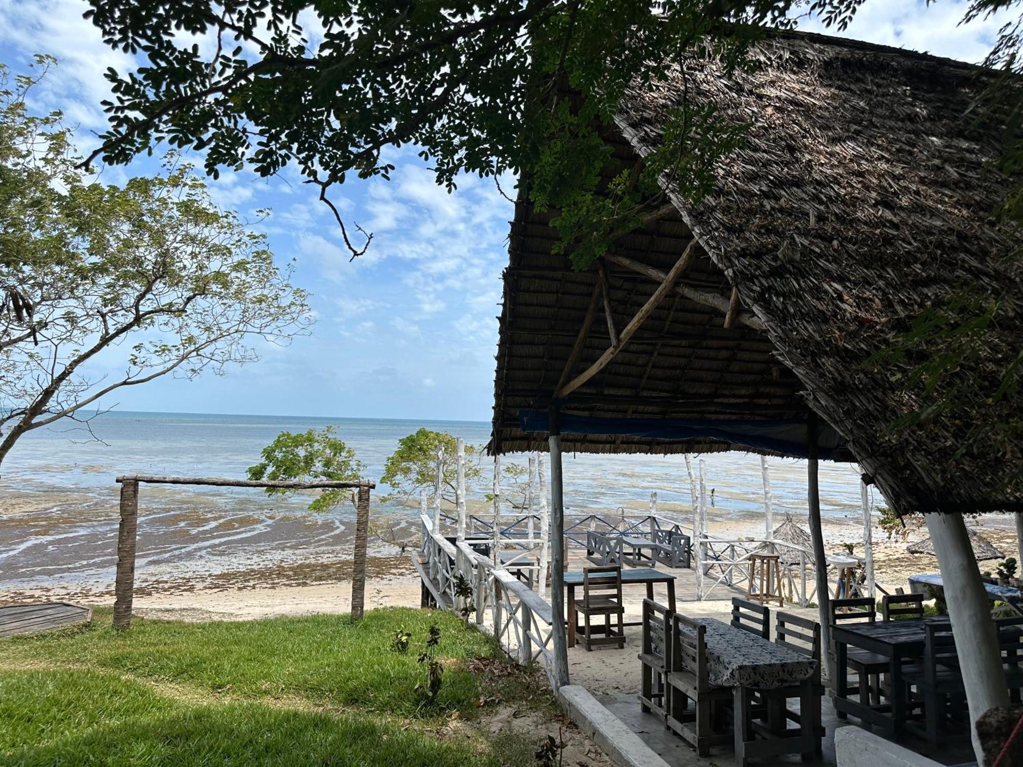 Maweni Beach Bungalows キリンドニ エクステリア 写真
